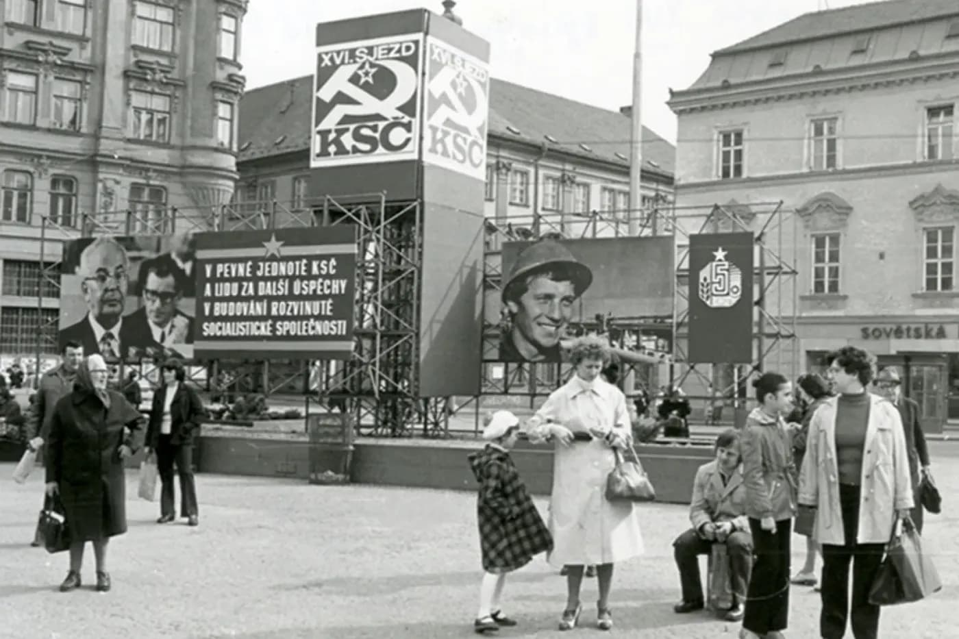Picture of people in communism
